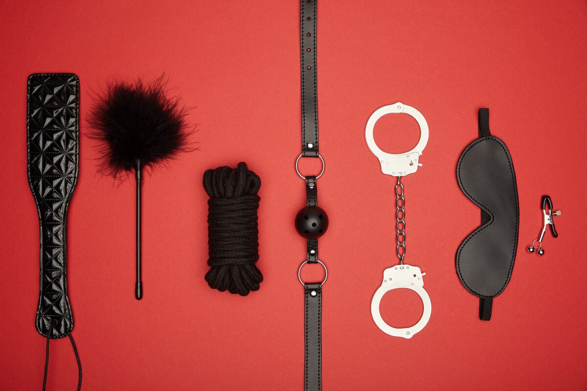 8 accessori che puoi usare insieme alle pinze per capezzoli