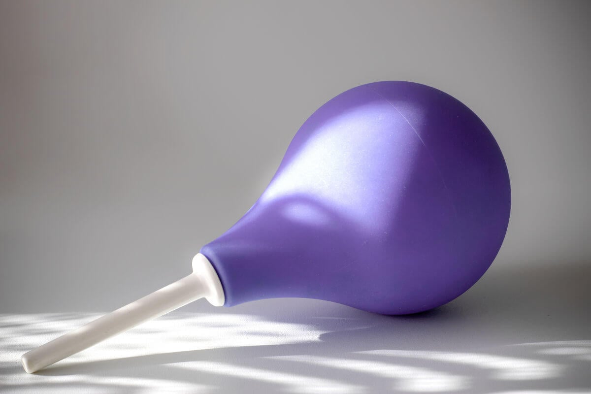 Prendi in considerazione la doccia anale